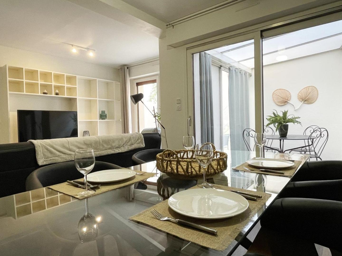 Apartamento Le Patio De La Reine Berthe - Parking Included Chartres Exterior foto
