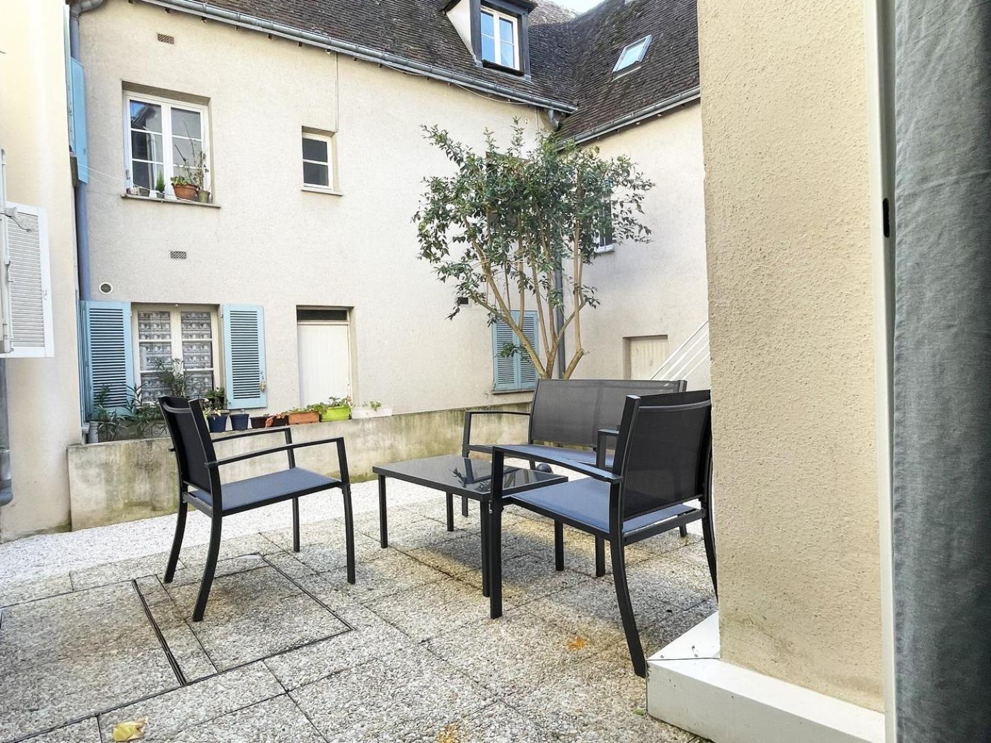 Apartamento Le Patio De La Reine Berthe - Parking Included Chartres Exterior foto